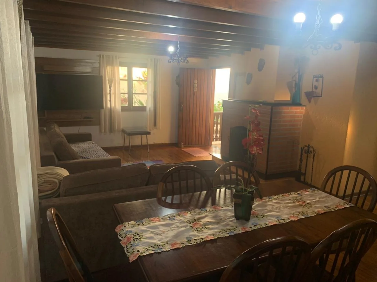 Detalhes da casa para família com hidro